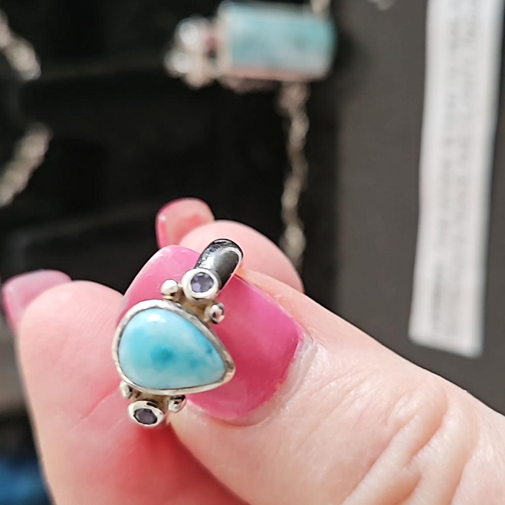 Jewelry - Picture 4 of 8